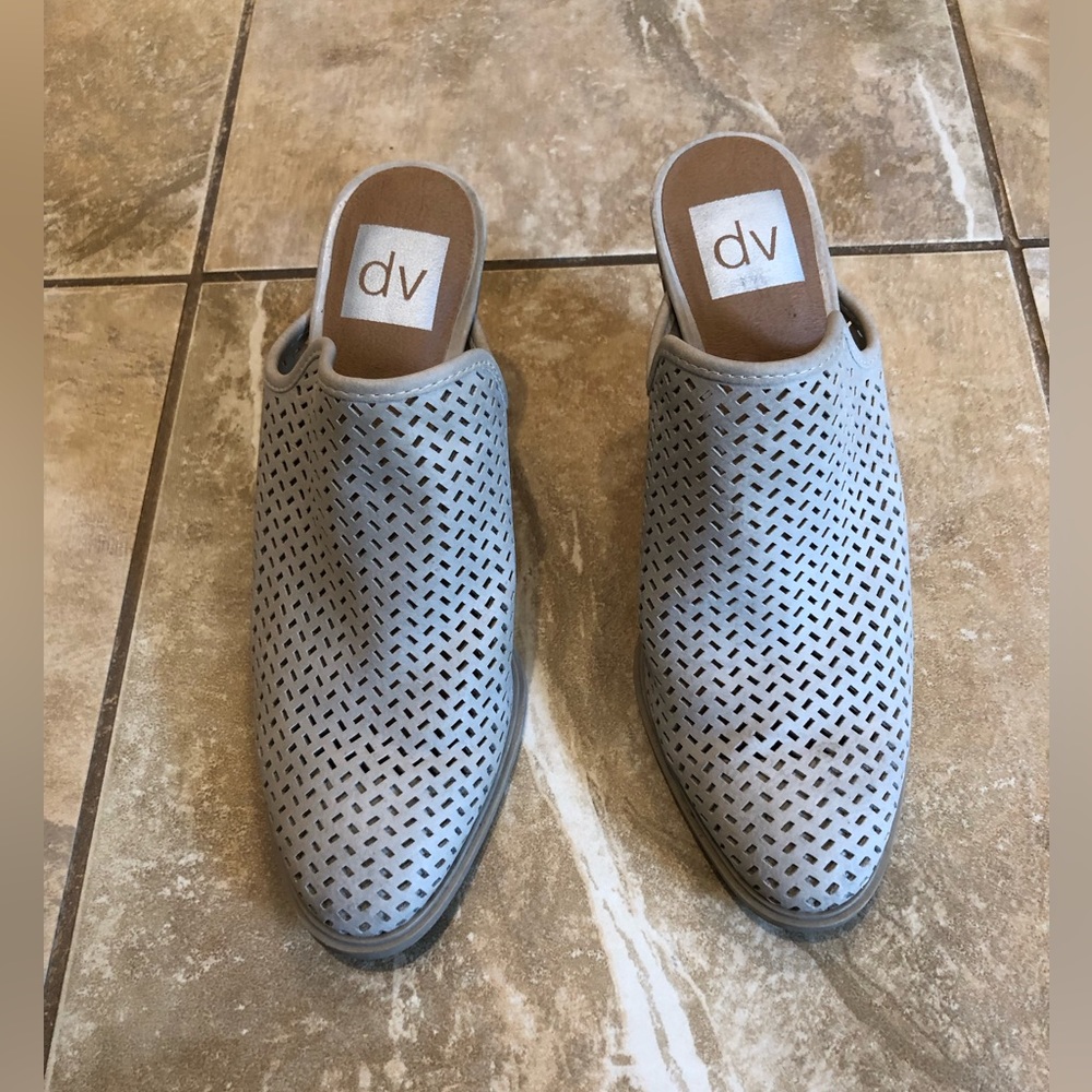 DV by Dolce Vita Women’s Size 7 Kenli Laser Cut Slip On Mule Slide Tan Leather
